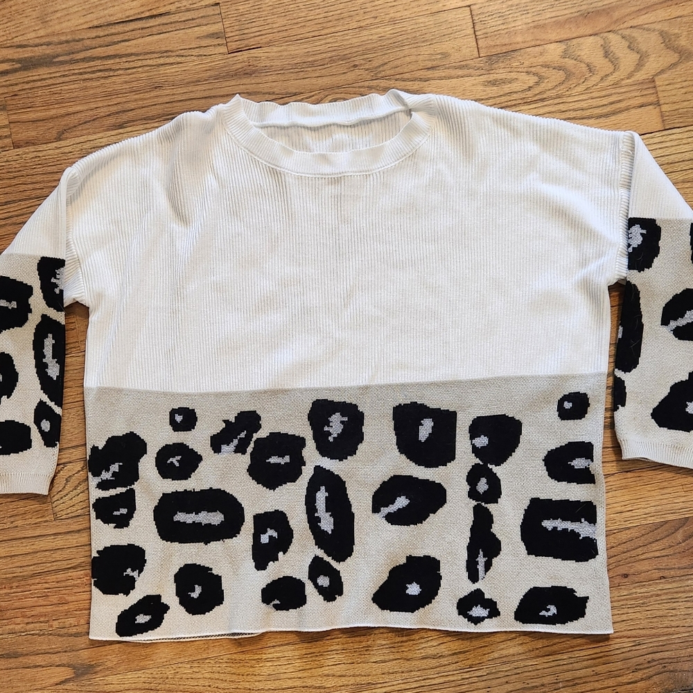 Color Block Leopard Sweater 7/8 length sleeves size 2XL
